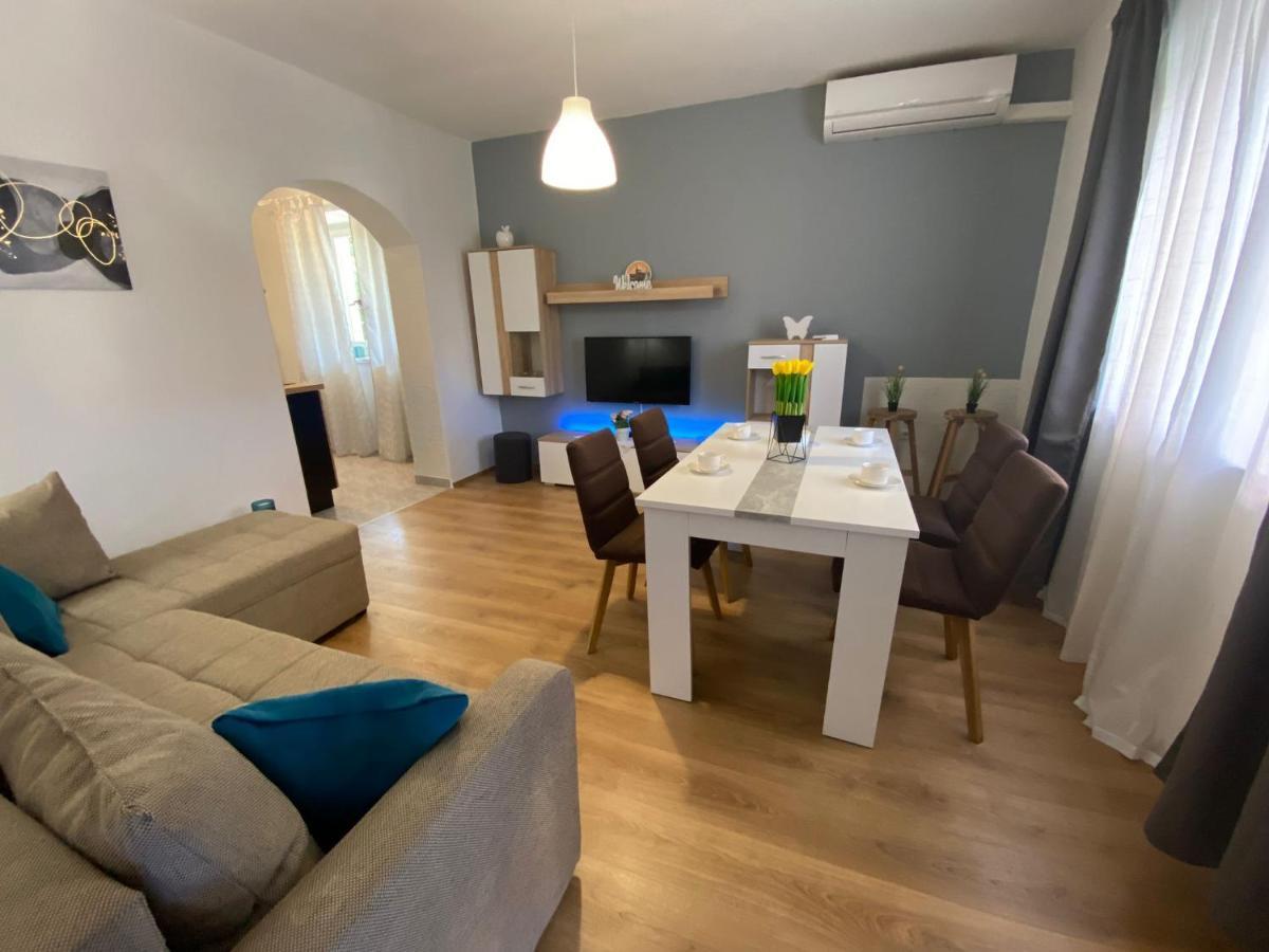 Dora Apartman